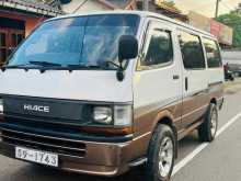 Toyota Hiace Dolphin LH102 1992 Van