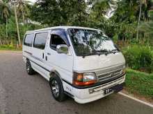 Toyota Hiace Dolphin LH113 Long 1992 Van
