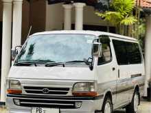 Toyota Hiace Dolphin 2002 Van