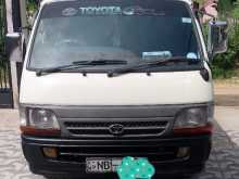 Toyota Hiace Dolphin 2002 Van