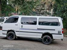 Toyota Hiace Dolphin 1990 Van