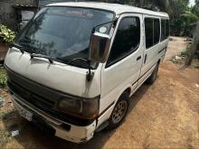 Toyota HIACE Dolphins 1989 Van