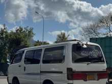 https://riyasewana.com/uploads/toyota-hiace-dolpine-1995-513411212352.jpg
