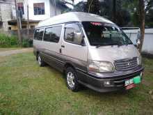 Toyota Hiace 2000 Van