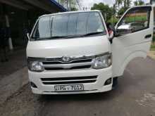 Toyota Hiace KDH 201 2012 Van