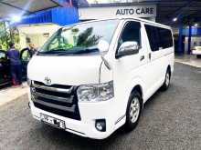 Toyota HIACE KDH 201 SUPER GL 2011 Van