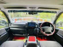 https://riyasewana.com/uploads/toyota-hiace-kdh-138030124964.jpg