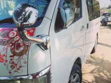 https://riyasewana.com/uploads/toyota-hiace-kdh-2006-915204612502.jpg