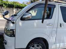 https://riyasewana.com/uploads/toyota-hiace-kdh-2006-915204612823.jpg