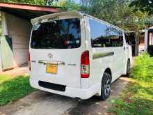 https://riyasewana.com/uploads/toyota-hiace-kdh-2011-2311590412432.jpg