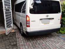 https://riyasewana.com/uploads/toyota-hiace-kdh-2015-19320512144.jpg