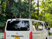 https://riyasewana.com/uploads/toyota-hiace-kdh-2019-2823425112122.jpg