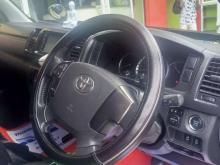 https://riyasewana.com/uploads/toyota-hiace-kdh-22221036426.jpg