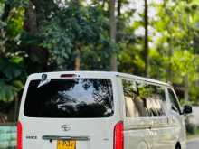 https://riyasewana.com/uploads/toyota-hiace-kdh-293113482.jpg