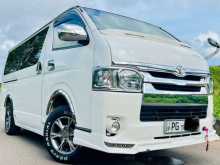 Toyota HIACE KDH 201 SUPER GL 2011 Van