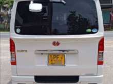 https://riyasewana.com/uploads/toyota-hiace-kdh-4735144863.jpg