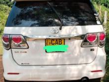 https://riyasewana.com/uploads/toyota-hiace-kdh-61519576322.jpg