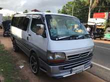 Toyota Hiace LH 172 2000 Van