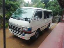 Toyota Hiace LH102 1990 Van