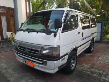 Toyota Hiace LH102 1990 Van