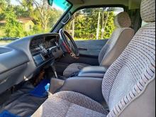 https://riyasewana.com/uploads/toyota-hiace-lh113-118243510025.jpg