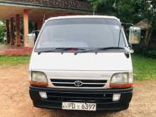 Toyota Hiace LH172 2001 Van