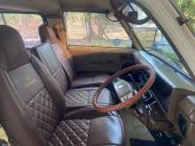 https://riyasewana.com/uploads/toyota-hiace-lh30-1982-1013033312823.jpg