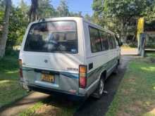 https://riyasewana.com/uploads/toyota-hiace-sell-1983-287075112414.jpg