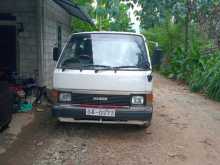 Toyota Hiace Shell 1990 Van