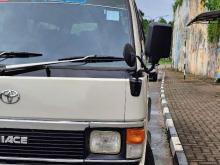 https://riyasewana.com/uploads/toyota-hiace-shell-21802486556.jpg