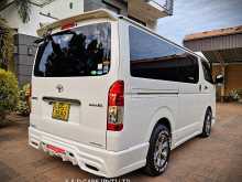 https://riyasewana.com/uploads/toyota-hiace-super-gl-prime-1817404933.jpg