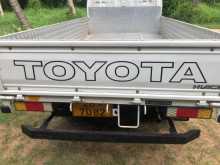 https://riyasewana.com/uploads/toyota-hiach-1980-2710431612212.jpg