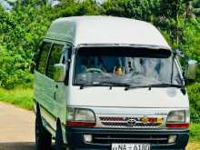 Toyota High Roof Super Long 2002 Van