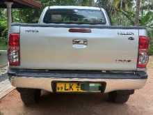https://riyasewana.com/uploads/toyota-hilax-30812054282.jpg