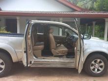 https://riyasewana.com/uploads/toyota-hilax-vigo-261607146285.jpg