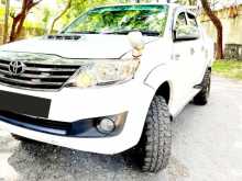 https://riyasewana.com/uploads/toyota-hilux--171357304831.jpg