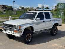 https://riyasewana.com/uploads/toyota-hilux-10141400332.jpg