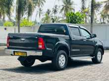 https://riyasewana.com/uploads/toyota-hilux-10144242874.jpg