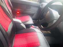 https://riyasewana.com/uploads/toyota-hilux-106-1990-1612290412813.jpg