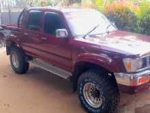 https://riyasewana.com/uploads/toyota-hilux-106-1990-1612290412932.jpg