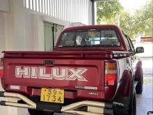 https://riyasewana.com/uploads/toyota-hilux-107-1117413324132.jpg