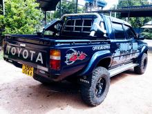 https://riyasewana.com/uploads/toyota-hilux-107-1412094017605.jpg