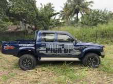 https://riyasewana.com/uploads/toyota-hilux-107-18432322382.jpg