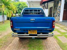 https://riyasewana.com/uploads/toyota-hilux-107-191612356206.jpg