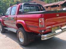 https://riyasewana.com/uploads/toyota-hilux-107-1993-812510512842.jpg