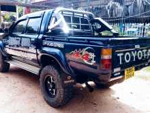 https://riyasewana.com/uploads/toyota-hilux-107-1998-1412090412274.jpg