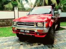 https://riyasewana.com/uploads/toyota-hilux-107-41705404092.jpg
