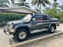 https://riyasewana.com/uploads/toyota-hilux-107-716081522232.jpg