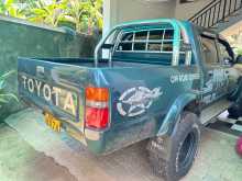 https://riyasewana.com/uploads/toyota-hilux-109-1994-1213064212373.jpg
