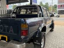 https://riyasewana.com/uploads/toyota-hilux-109-1996-3111391612174.jpg